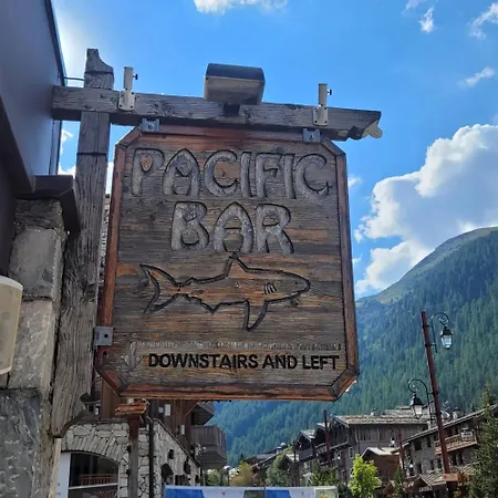 아파트 Au Coeur De 2 Avec Terrasse Val-dʼIsère